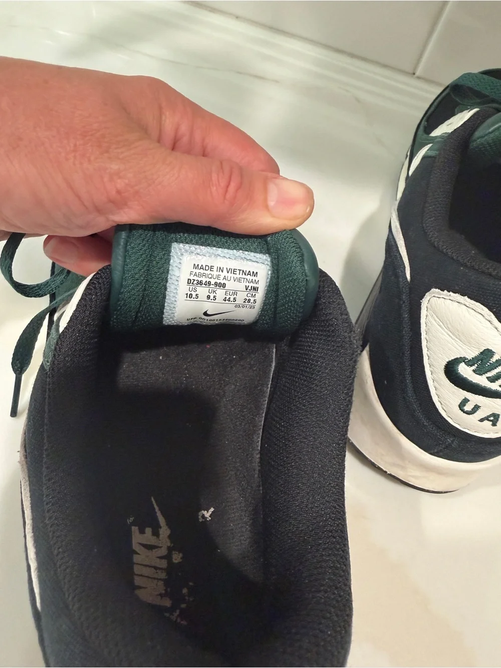Nike Black & Dark Green Low-Top Sneakers with White Swoosh